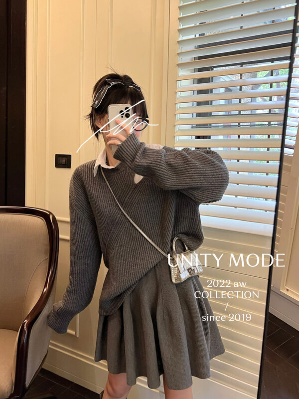 【UNITY】Winter new loose grey irregular design off-the-shoulder top sweater UNF281055# CQW