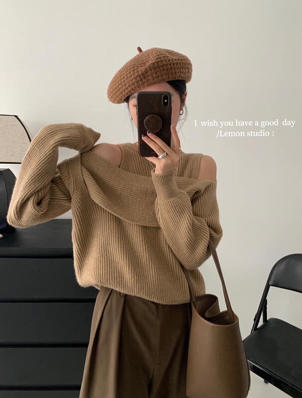 [Lemon Green Tea] Loose and fashionable off-the-shoulder sweater with niche design 00-226