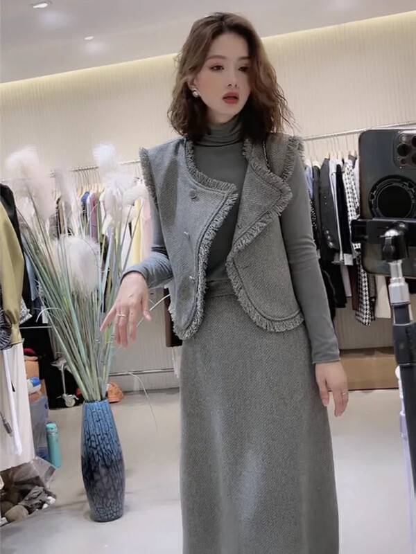 [L.L STUDIO] High-quality small fragrance vest + simple knitted sweater + slim skirt suit 78251# PCZ