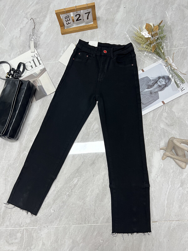 Welfare money!  【M8 Denim】Contrast Color Red Button Straight Jeans Q51952-4# JHY