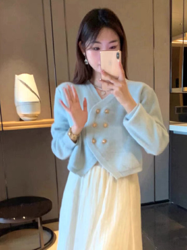 New in winter!【L.L STUDIO】Double row v-neck small fragrant sweater 78239# PCZ