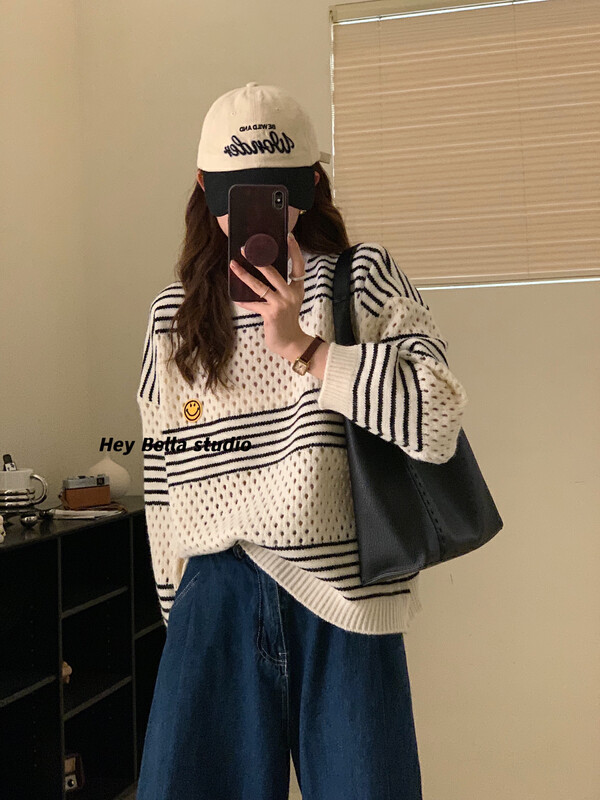 New in autumn! [HEY BELLA] Smiley Striped Hollow Warm Sweater 9326# L