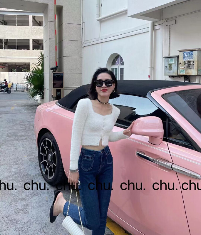 New in winter! [C.X original heart] female Korean version of the square collar temperament high-end female autumn and winter hot girls slim fit and thin plush knitted cardigan Z633# WTT