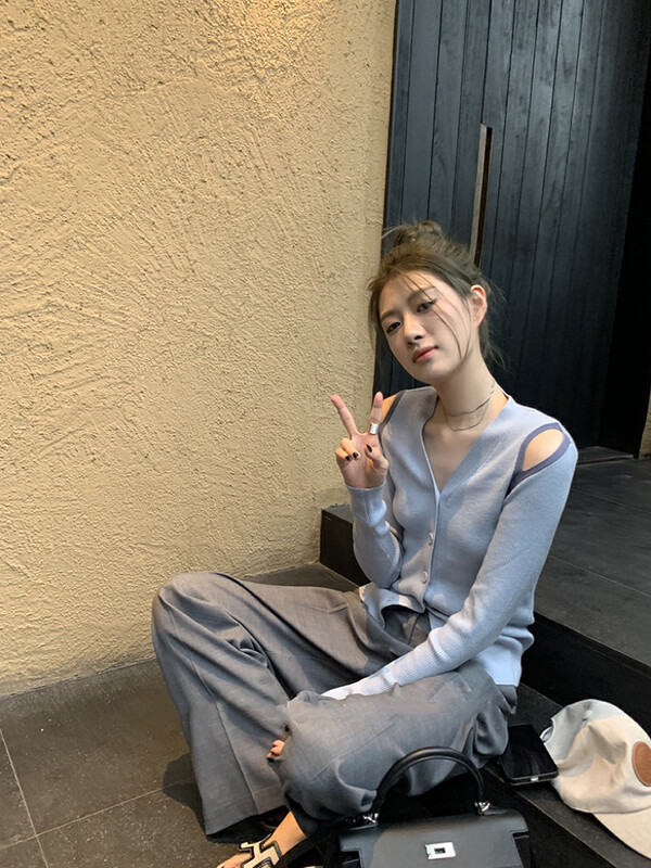 【BY】Small off-the-shoulder hair women's autumn v-neck knitted cardigan 4092# HJY