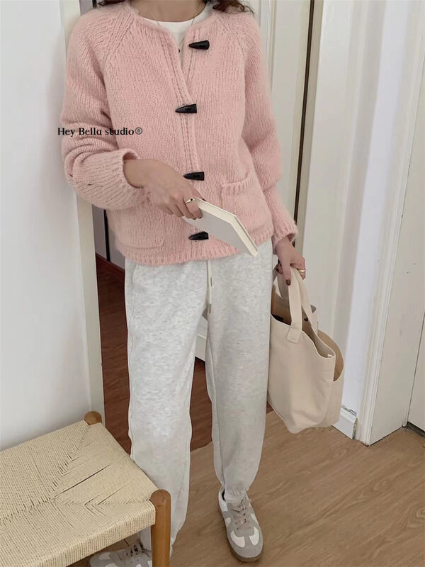 New in autumn! [HEY BELLA] horn button double pocket comfortable knitted cardigan B9516# L