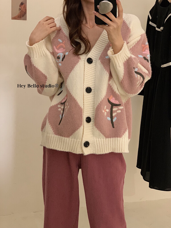 New in autumn!【HEY BELLA】Korean version of lingerie embroidered breasted warm sweater 9270# L