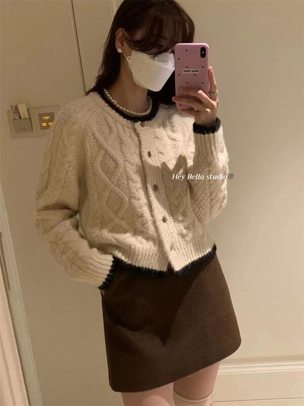New in winter!【HEY BELLA】Round-neck single-breasted color-blocking warm sweater B9620# L
