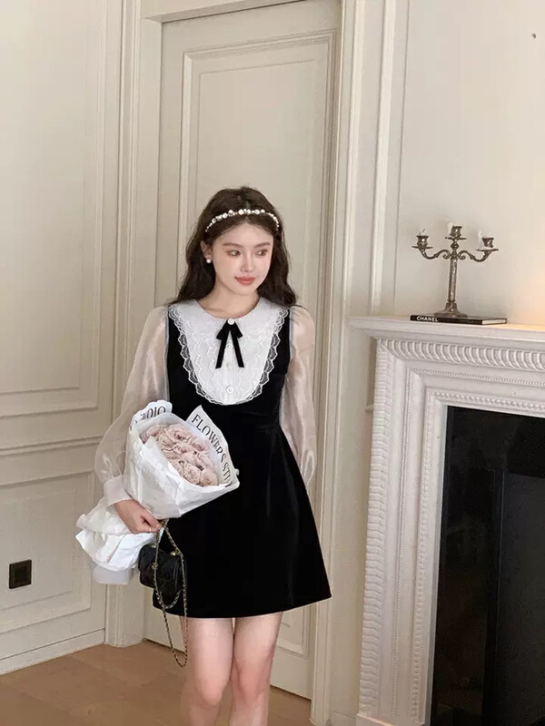 New in winter! [LLSTUDIO] French retro stitching velvet dress (with brooch) 78222# PCZ
