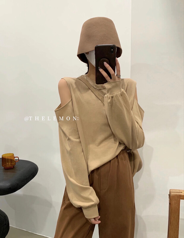 [Lemon Green Tea] Autumn Casual Versatile Leaky Shoulder Sweater Small Shirt Loose and Comfortable 2511
