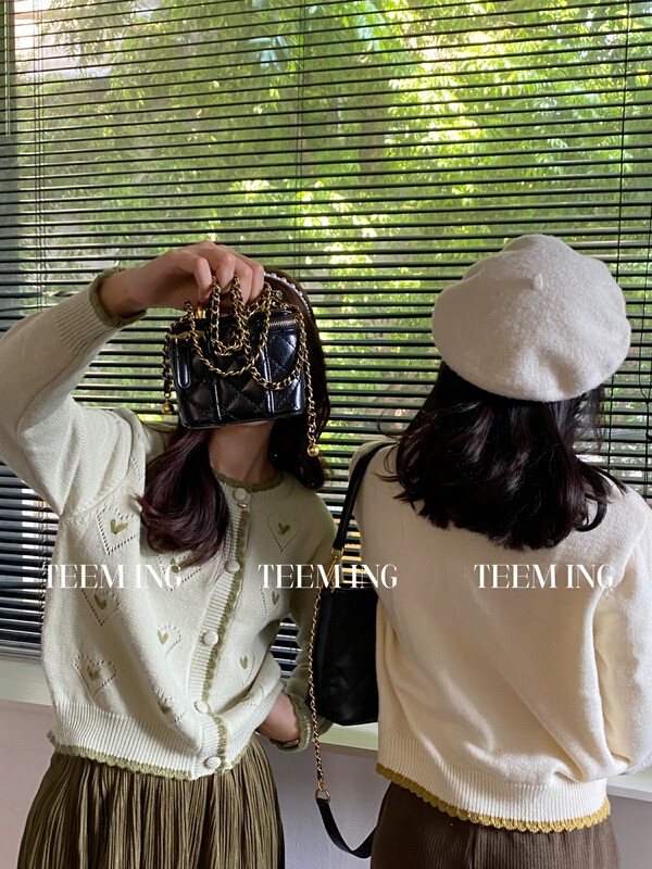 New in winter!【TEEM ING】Korean version of gentle wind contrasting color love warm sweater 22T629# HJY