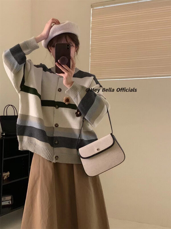 New in autumn!【HEY BELLA】Flower decoration all-match loose knitted cardigan (only cardigans are sold) B9192# L