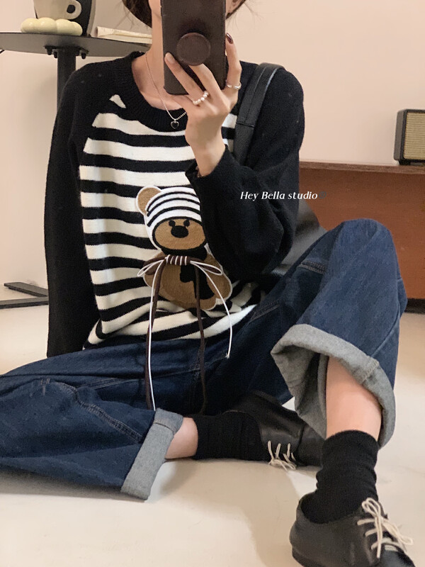 【HEY BELLA】Tie-up bear stitching striped warm sweater 9585# L