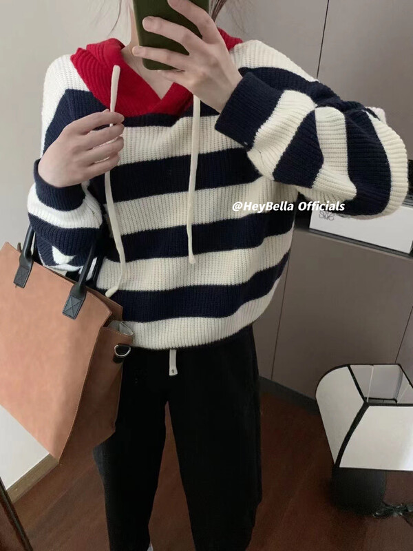 Autumn is new!【HEY BELLA】Korean style contrast color striped hooded warm sweater 9359# L