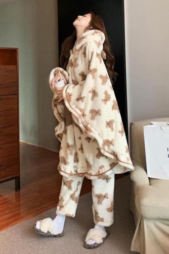 Real shot real shot 2022 coral velvet pajamas women plus velvet thickened cloak cape cartoon cute bear pajama suit