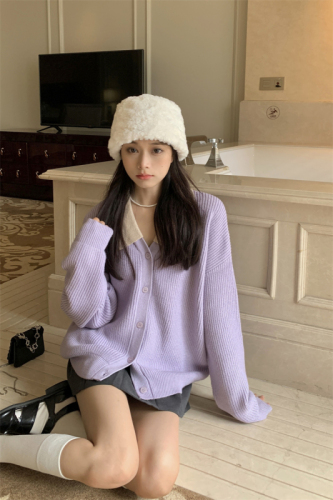 2022 autumn and winter thick, gentle and romantic Korean purple sweater cardigan knitted jacket women
