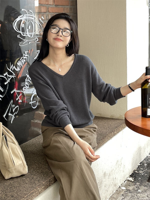 Autumn is new! 10 colors [CLEAN SPACE] simple solid color versatile V-neck sweater 32698# CQW