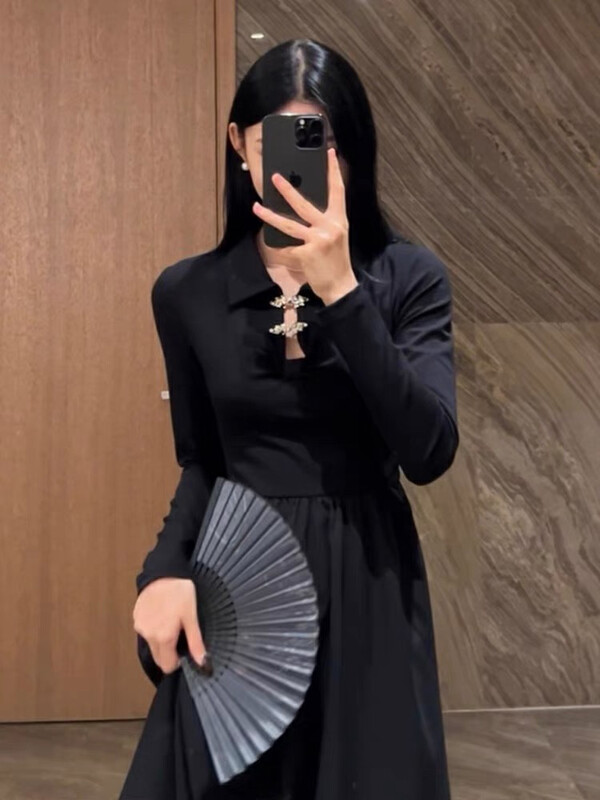 【KIKI STUDIO】Slim solid color pleated dress 6865# HJY