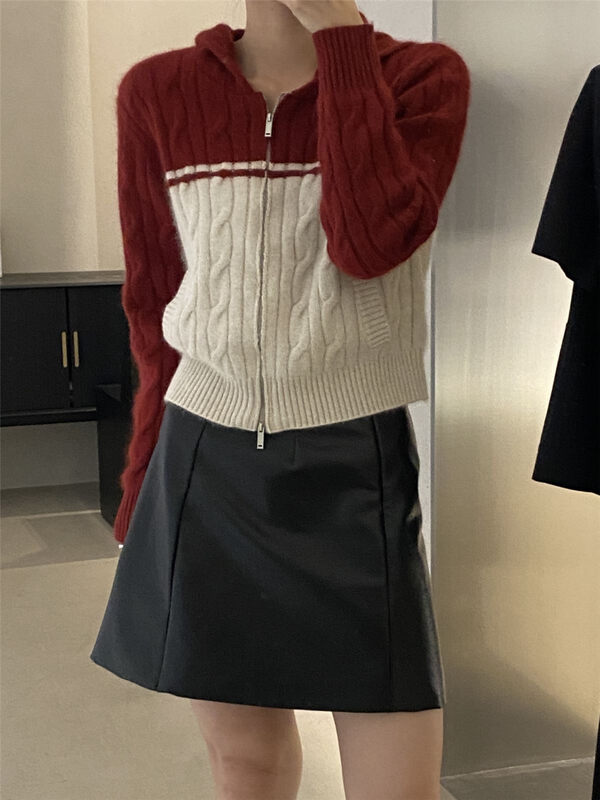 【CLEAN SPACE】Korean style contrast color stitching twist zipper hooded warm sweater (33 raccoon hair, 15 wool) 33380# CQW