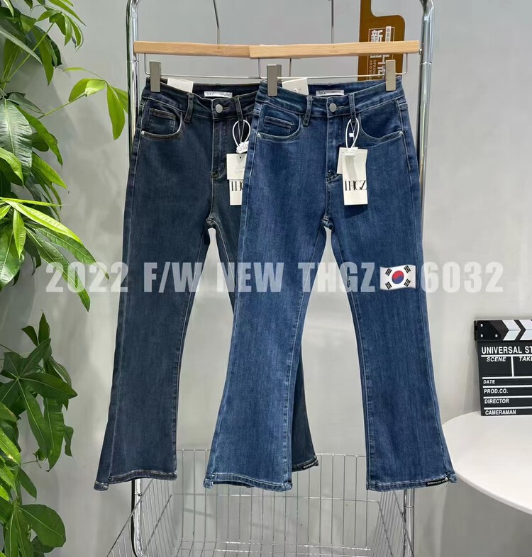 [Korean original] High-quality trousers with small elevation elastic and thin and small micro-bladed jeans 6032-1