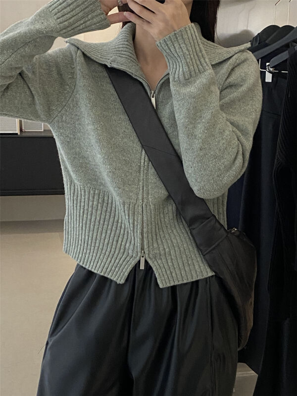 【CLEAN SPACE】Simple solid color versatile double-head zipper short knitted cardigan (100 wool) 33731# CQW