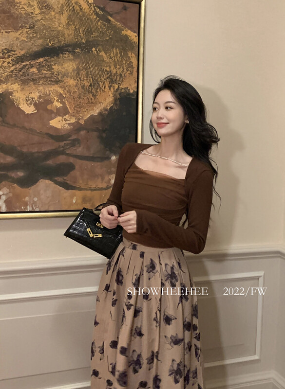 New in autumn! [Xiu Xixi] Retro square-neck design sweater (with detachable pearl chain) 9283# JHY