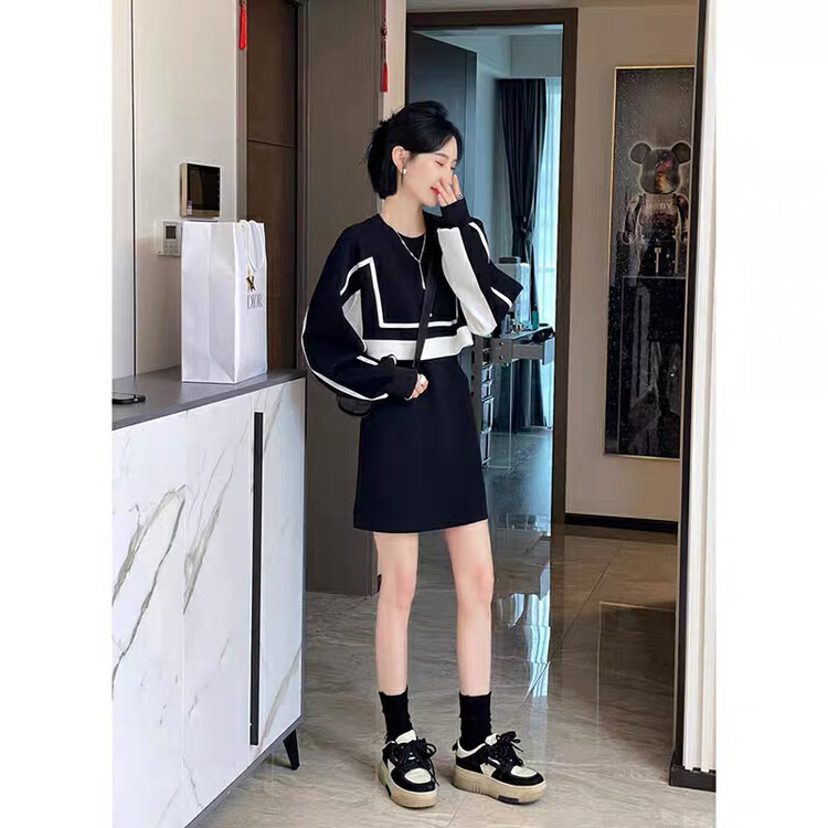 New autumn models!【KIKI STUDIO】Slim and fake two-piece contrasting color leak waist dress 6862# HJY