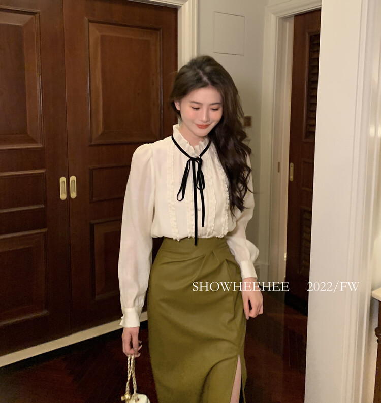 New in autumn! [Xiu Xixi] French court style chic lace bow stand collar shirt 9286# JHY