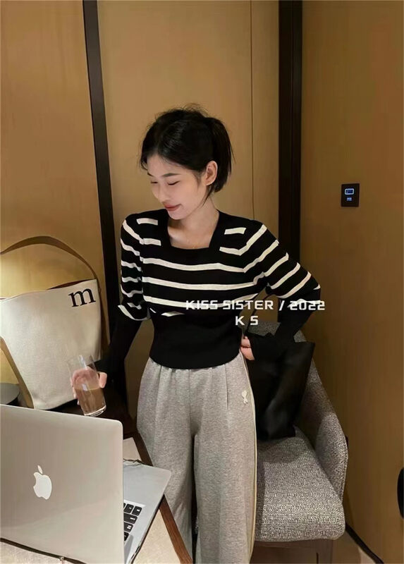 Original price 43.99! 【UNM-SHOW】Square Neck Striped Casual Knit Sweater 6727# WTT