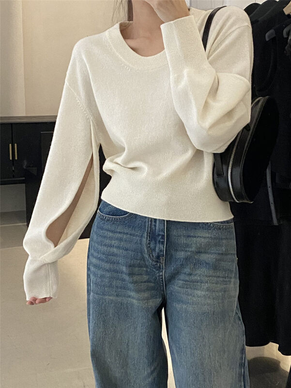 【CLEAN SPACE】Simple Solid Color Versatile Short Knit Sweater (100 Wool) 32678# CQW