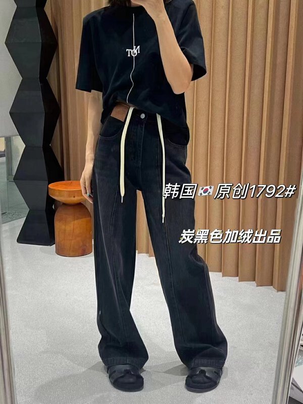 [Korean original] Winter leather label middle bone line drawing wide leg pants jeans (with waist rope) 1792