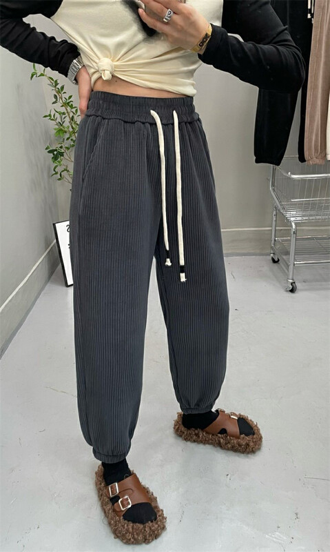 Autumn is new! [KIKI STUDIO] Korean version of the thick pit stripe foot casual pants 6859# HJY
