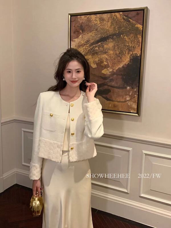 New in autumn! [Xiu Xixi] Xiaoxiangfeng Heavy Industry Celebrity Metal Buckle Short Coat 383# JHY