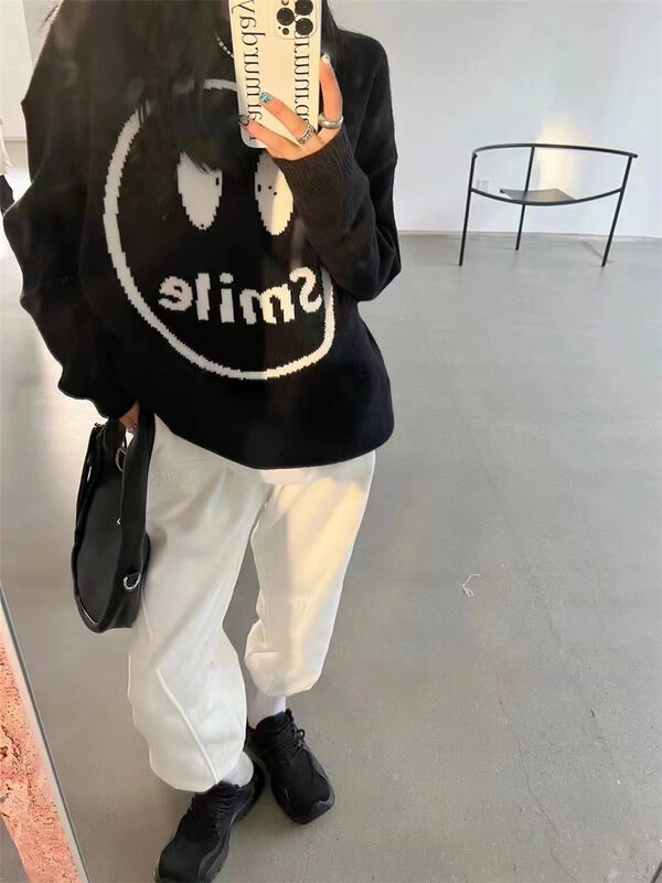 New in winter!【UNM-SHOW】Simple Korean style smiley pullover warm sweater 6737# WTT