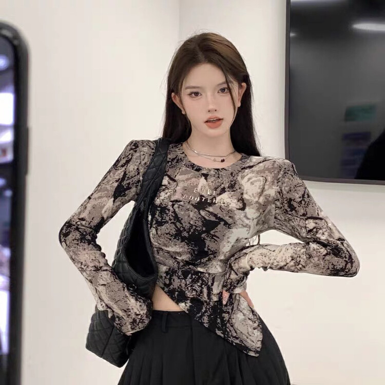 New for winter!  【KIKI STUDIO】Hong Kong-style tie-dye stretch shoulder pad sparkling long-sleeved T-shirt 6937# HJY