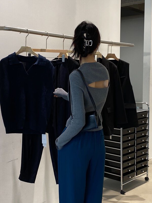 Original price 89.11! 【CLEAN SPACE】Korean style back slit V-neck short temperament knitted cardigan 30771# CQW
