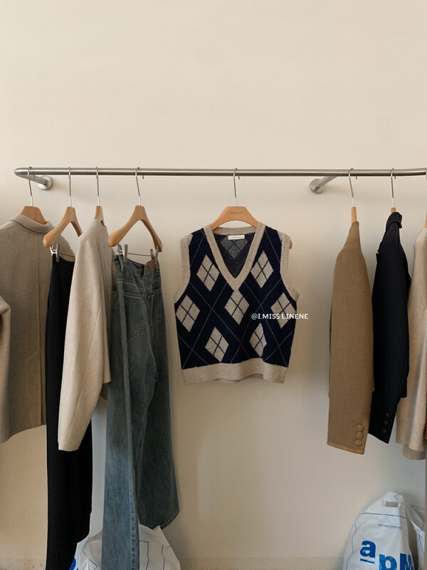 [IMISS] Retro niche cashmere rhombus vest top vest QK993