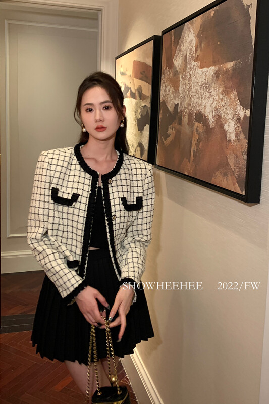 Autumn models are new! [Xiu Xixi] Korean style wears a plaid contrasting round neck small fragrance short coat 366# JHY