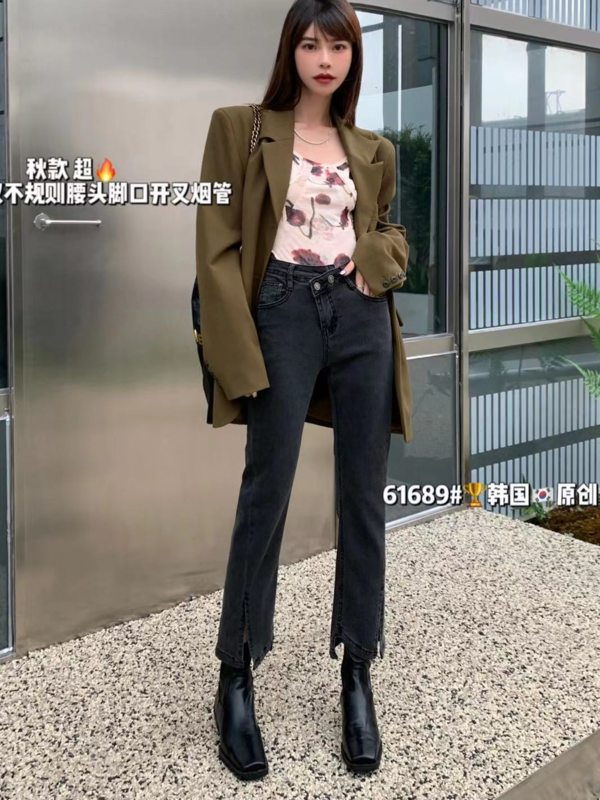 Original price 74.44! [Original Korea] Early autumn slanted waist head two buckle elastic front slit cigarette pants jeans 61689