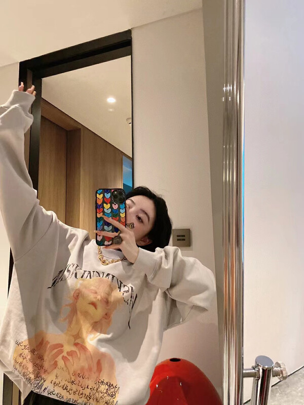 【NANCY】Nice Design Retro Portrait Print Sweater M7828# WPL