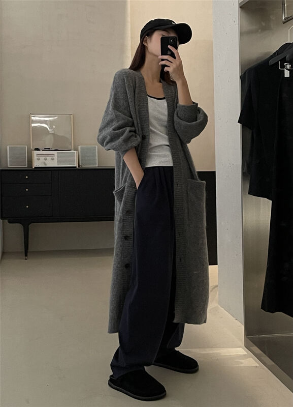 Autumn is new! [CLEAN SPACE] V-neck long lazy style loose cardigan warm sweater (10 rabbit hair) 33370# CQW