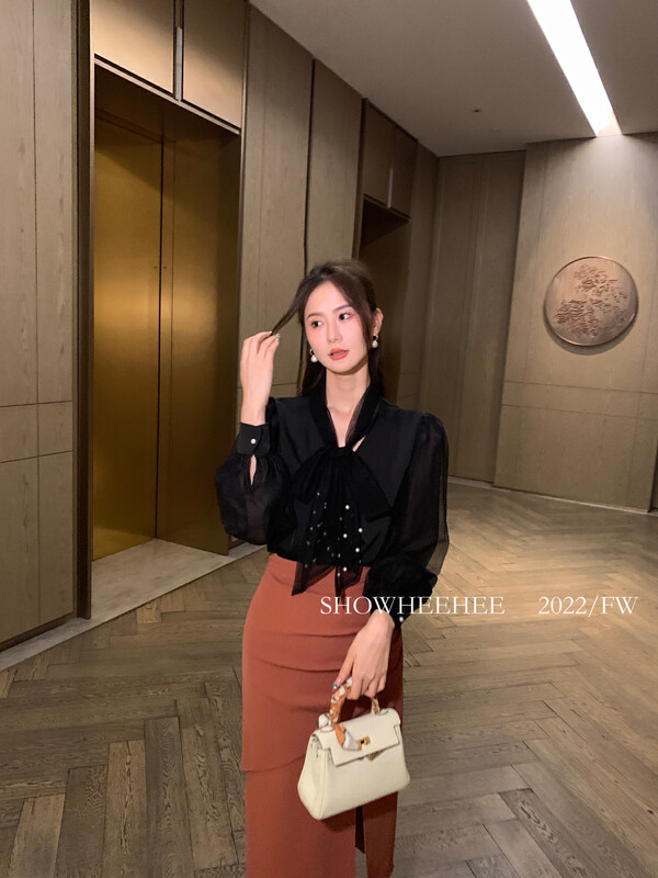 New in early autumn! [Xiu Xixi] temperament commuter beaded straps and soft yarn all-match shirt 9206# JHY