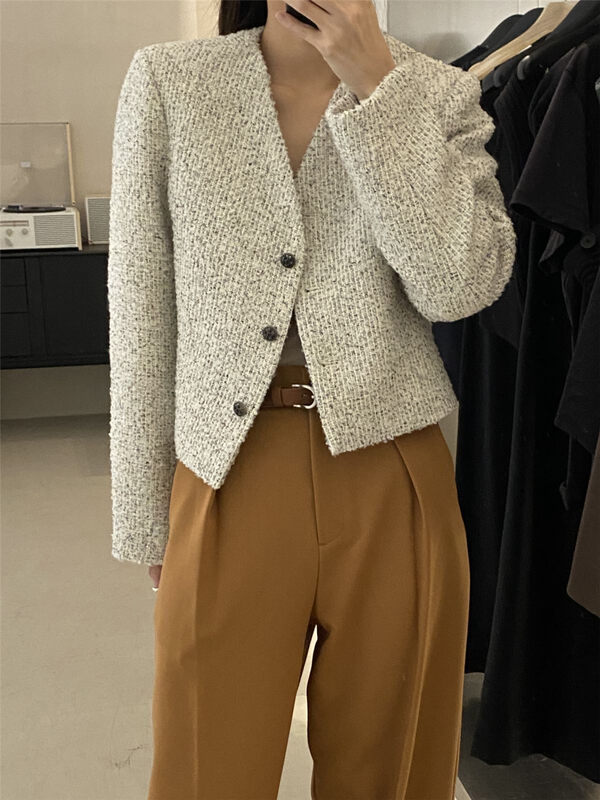 【CLEAN SPACE】Small fragrant texture V-neck short jacket with 30% wool 33818