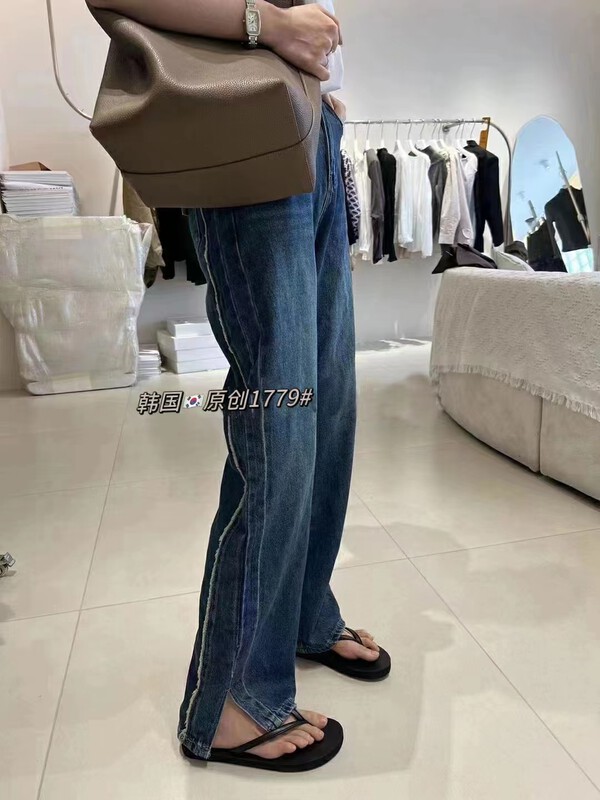 [Korean original] Xinchangjing split wide-leg pants jeans 1779