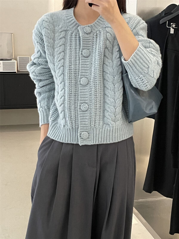 Explosive recommendation!  Wrapped Twist, Korean Color 12 Colors [CLEAN SPACE] Simple Solid Color Twist Breasted Warm Sweater (100 Wool) 33807# CQW