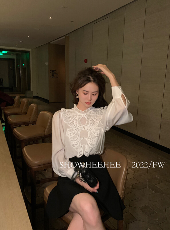 New in early autumn! [Xiu Xixi] French court style heavy industry hook flower nail bead chic dress shirt 9179# JHY