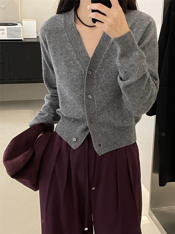 Seamless weaving process 100 wool, 15 colors can be entered [CLEAN SPACE] simple solid color V-neck short knitted cardigan 27923# CQW