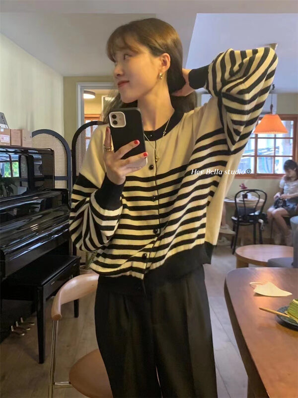New in autumn!【HEY BELLA】Striped single-breasted comfortable warm sweater B9380# L