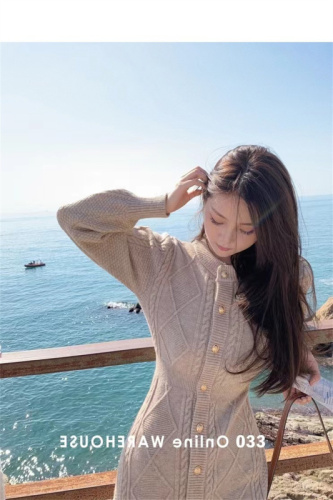 Korean style round neck button twist slim fit women's slim knitted dress