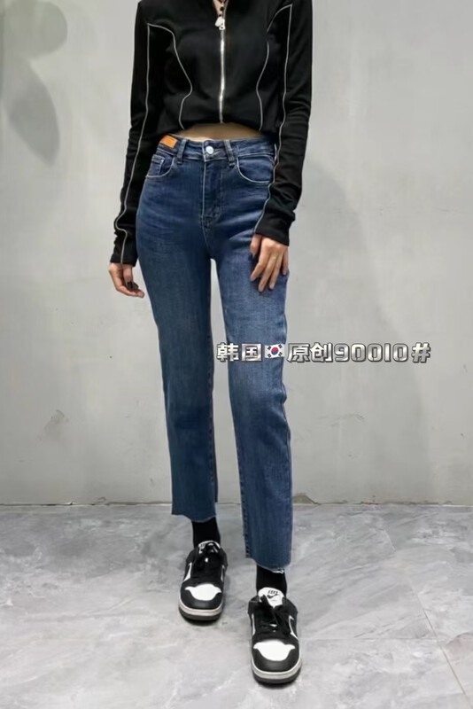 [Korean original] Korean version of the back bone line design notched cigarette pants jeans 90010-5