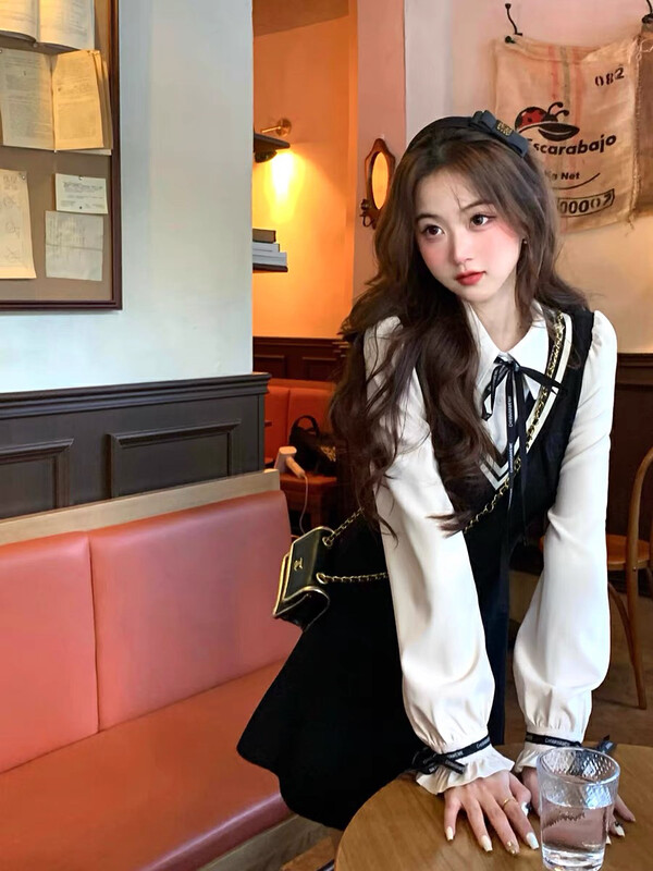 New in autumn! [KIKI STUDIO] College style slimming and age-reducing dress (with a detachable tie) 6830# HJY
